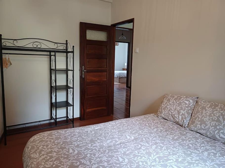Roomy & Patio - 2 Bedroom Flat Porto Exterior foto